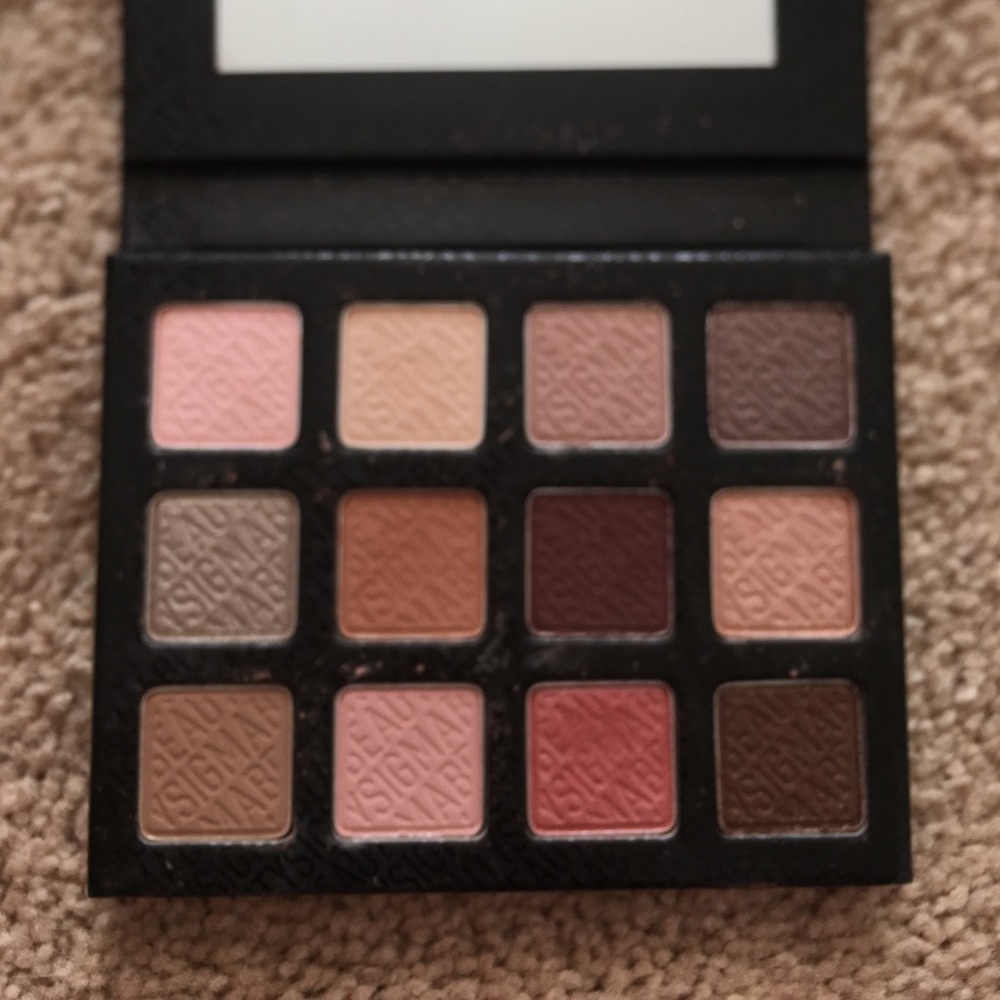 Sigma Warm Neutrals Palette